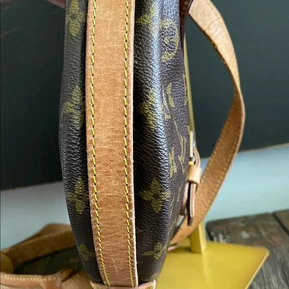 Louis Vuitton Vintage Jeune Fille Monogram Crossbody - Picture 4 of 11